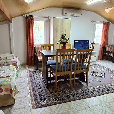 California מלון דירות