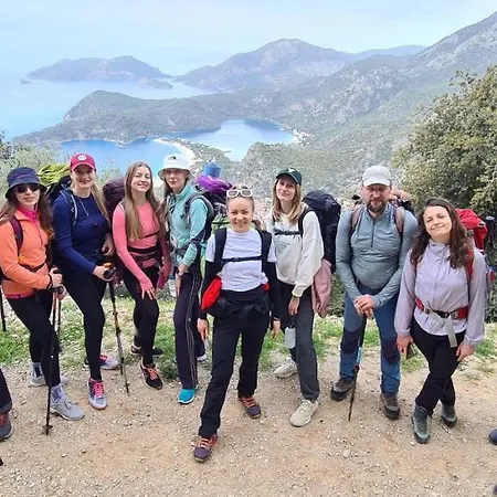 Ξενοδοχείο με διαμερίσματα California Ολουντενίζ