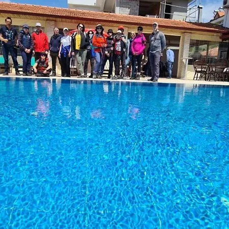 California 3* Ολουντενίζ
