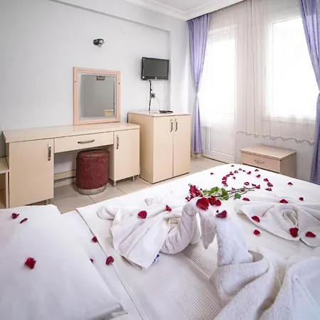 Aparthotel California 3*